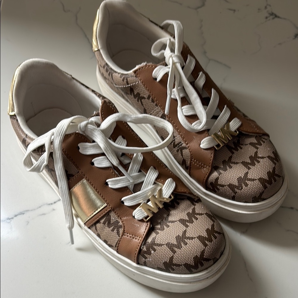 Michael Kors Izetta Youth Kids Women Girl Brown  Sneaker and Gold accent